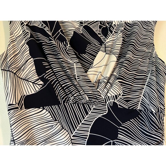 LAUREN RALPH LAUREN Dress Size 12 Black White Floral ruched Sleeveless stretch V - Picture 11 of 15